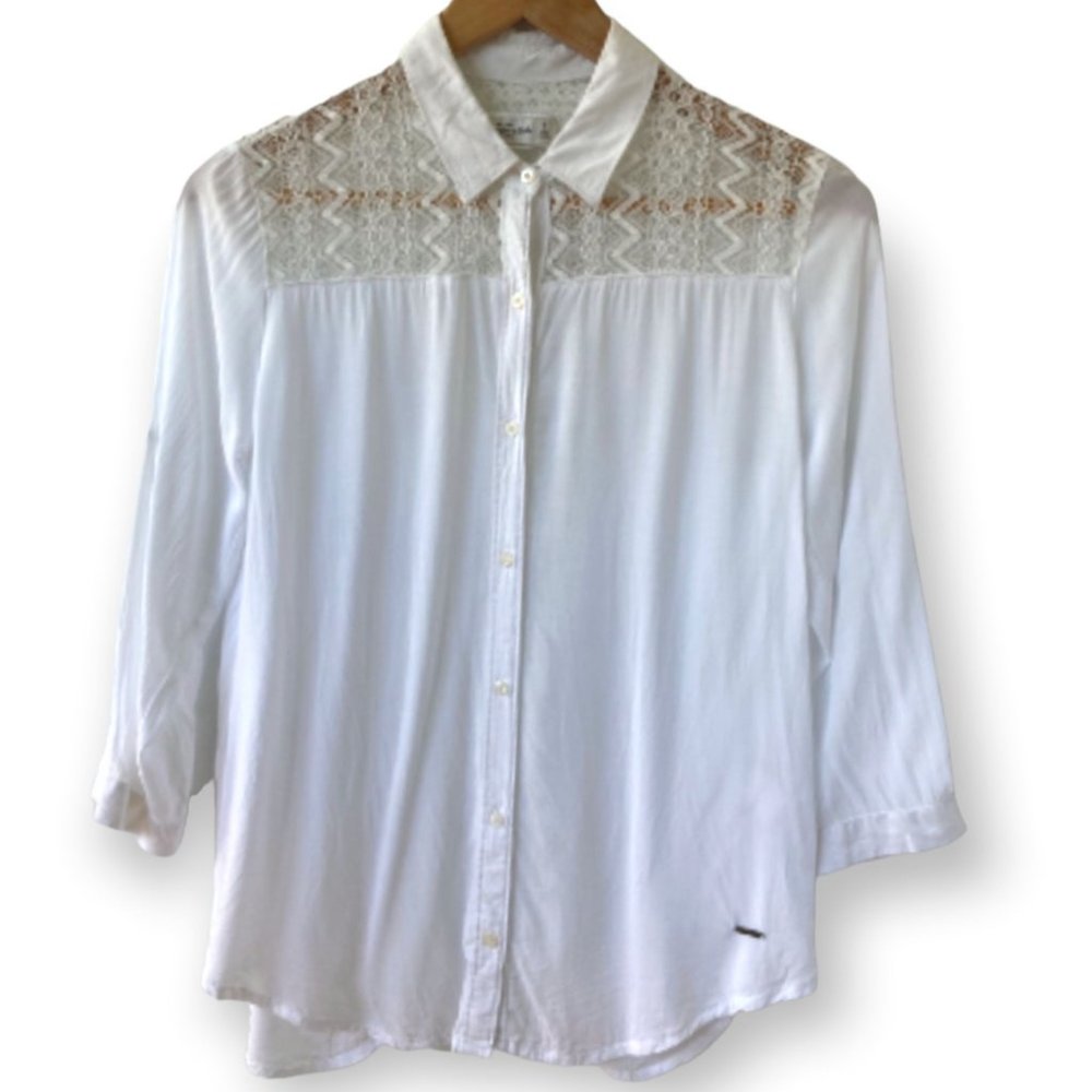 Abercrombie & Fitch Button Down Shirt White Lace 3/4 sleeve Lightweight Size S